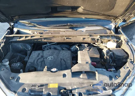 2019 Toyota Highlander Le из США, поврежденный, VIN 5TDBZRFH1KS929369